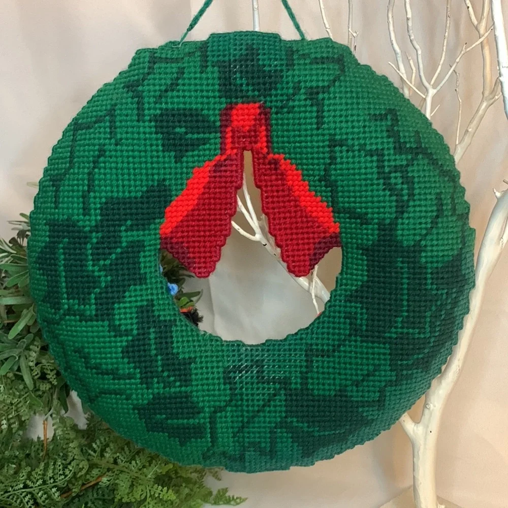 Vintage Bucilla 12 ornament pre-made plastic canvas Christmas wreath